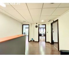 AMPLIA OFICINA REFORMADA EN MAGNÍFICA UBICACIÓN