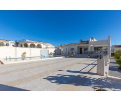 Impresionante Chalet con piscina privada totalmente reformado y parcela de 825 m2