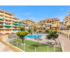 Apartamento reformado de 3 dormitorios a 150m de la playa