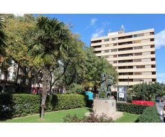 Edificio para rehabilitar y edificar en la mejor zona de Torrent