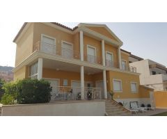 Exclusivo Chalet en la zona de Marina la Torre
