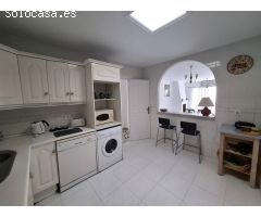Ático de 2 dormitorios en Los Llanos II, Mojácar, con terraza, piscina y garaje