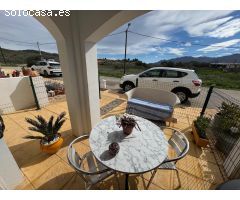 Dúplex de 3 dormitorios con piscina comunitaria y vistas a la montaña en Alfaix
