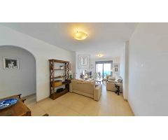 Exclusivo apartamento en La Manga con vistas panorámicas al mar