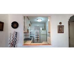 Apartamento con vistas al mar, piscina y parking en Benidorm