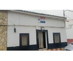 Casa en Navalvillar de Pela, cerca del Pantano de Orellana.