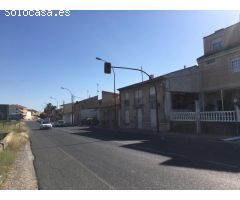 TERRENO URBANO CON CASA PARA CONSTRUIR