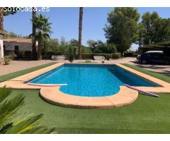 Chalet con Piscina - Totana