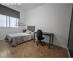 HABITACIÓN EN PUERTO DE LA TORRE, MÁLAGA.