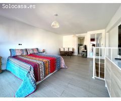 Adosado reformado con jardín privado en La Siesta, entre lagos y naturaleza