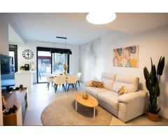 Luxury Apartment – Prime Location Near Playa del Cura
