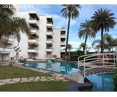 Vinyet con piscina comunitaria