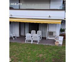 Vinyet con piscina comunitaria