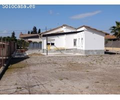 BONITO CHALET A ESTRENAR EN CAMPILLO.