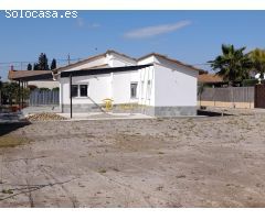 BONITO CHALET A ESTRENAR EN CAMPILLO.