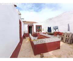 Casa 4 dormitorios,3 baños y garaje en Puerto Lumbreras