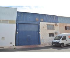 SE ALQUILA NAVE DE 329M2 EN ROQUETAS DE MAR (ALMERIA)
