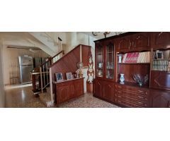 Venta de casa en 2 plantas en el Estrecho de San Gines