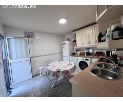 Casa en venta en Guillena con 6 habitaciones