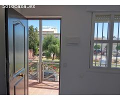 Se alquila piso en Torre de la Reina