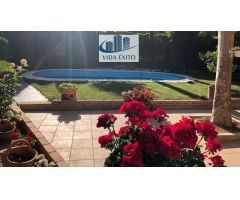 CHALET EN LA YEDRA