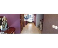 CHALET EN LA YEDRA
