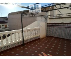 CASA EN LOS VILLARES