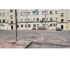 PARKING EN EL GRAN EJE