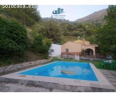 CONJUNTO DE CHALET+ADOSADOS EN CRTA VALDEPEÑAS