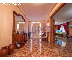 Chalet en Venta en Mutxamel, Alicante