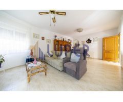 Chalet en Venta en Mutxamel, Alicante