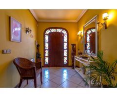 VILLA DE LUJO PLAYA DE LA MATA. URBANIZACION PRIVADA