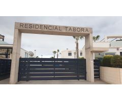 PRECIOSO Y LUJOSO QUAD CON PISCINA COMUNITARIA Y GARAJE PRIVADO