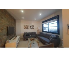 PRECIOSO Y LUJOSO QUAD CON PISCINA COMUNITARIA Y GARAJE PRIVADO