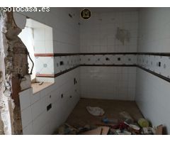 CASA EN LA CIRCUNVALACION