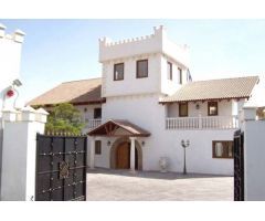 Chalet en Venta en Alhaurín el Grande, Málaga
