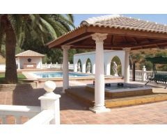 Chalet en Venta en Alhaurín el Grande, Málaga