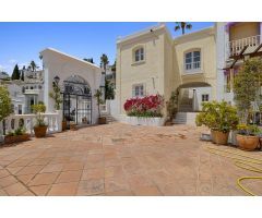 Casa de Pueblo en Venta en Benahavís, Málaga