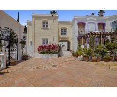 Casa de Pueblo en Venta en Benahavís, Málaga