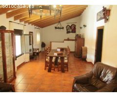 Fabulosa Villa de lujo, OPCIONAL parque de maquinaria pesada, 500 m2 chalet en 3 plantas.