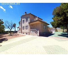 ESPECTACULAR CHALET ZONA MORALET!!!