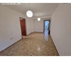 ¡Oportunidad en Carolinas Altas! Piso de 3 habitaciones