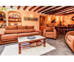 CASA (DE UNOS 378 M2) CON TERRAZA (DE UNOS 30 M2) EN LOS ALREDEDORES DE SANTA COLOMA DE QUERALT.