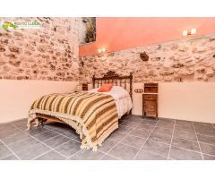 CASA (DE UNOS 378 M2) CON TERRAZA (DE UNOS 30 M2) EN LOS ALREDEDORES DE SANTA COLOMA DE QUERALT.