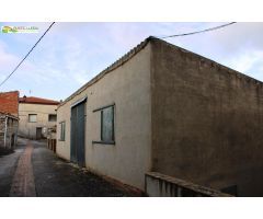 CASA (DE UNOS 160 M2) CON TERRAZA (DE UNOS 50 M2) EN LOS ALREDEDORES DE SANTA COLOMA DE QUERALT.