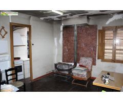 CASA (DE UNOS 160 M2) CON TERRAZA (DE UNOS 50 M2) EN LOS ALREDEDORES DE SANTA COLOMA DE QUERALT.
