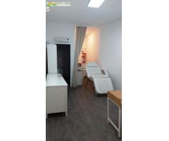 LOCAL COMERCIAL (DE UNOS 25 M2) CON TERRAZA, EN EL CENTRO DE TÀRREGA.