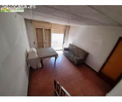 CASA (DE UNOS 144 M2) CON PATIO I GARAJE EN SANTA COLOMA DE QUERALT.