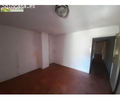 CASA (DE UNOS 144 M2) CON PATIO I GARAJE EN SANTA COLOMA DE QUERALT.