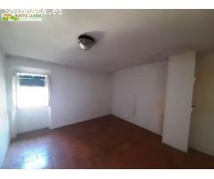 CASA (DE UNOS 144 M2) CON PATIO I GARAJE EN SANTA COLOMA DE QUERALT.